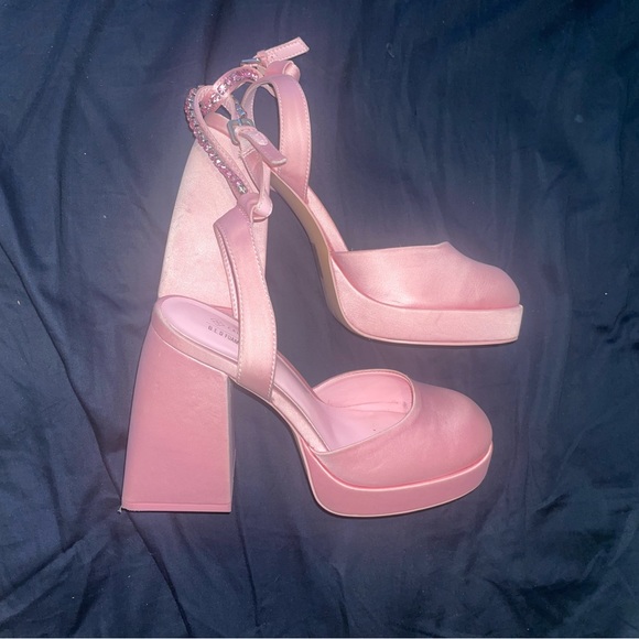 Call it Spring Baby Pink Heels - Picture 3 of 6